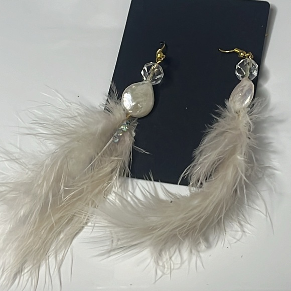 FEATHER & CRYSTAL EARRINGS - Picture 6 of 6